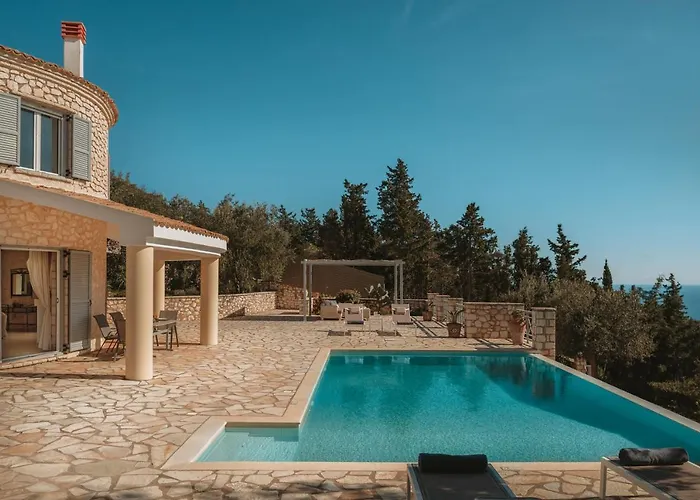 The Round House * Vlachopoulatika